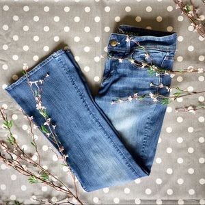 🔥𝟻/$𝟸𝟶🔥EUC American Eagle Kickboot Jeans